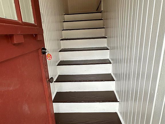 3rd image of 1406B Columbia St