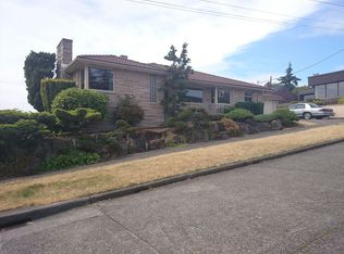 3703 W Dravus St, Seattle, WA 98199