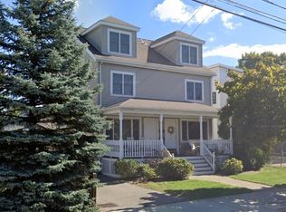 86 Chapel St #86, Newton, MA 02458