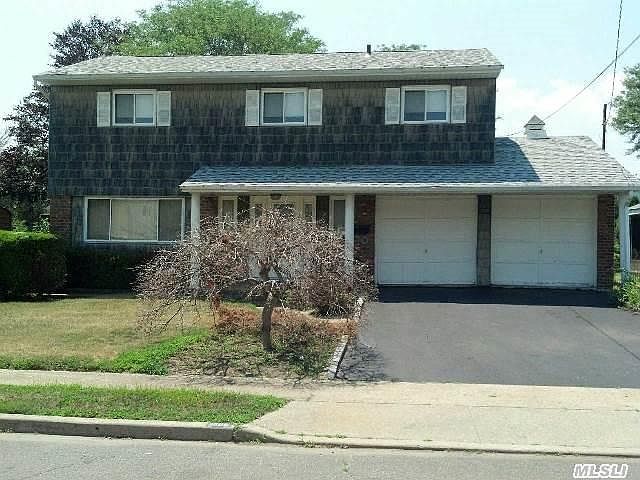 1st image of 3506 Daniel Cres