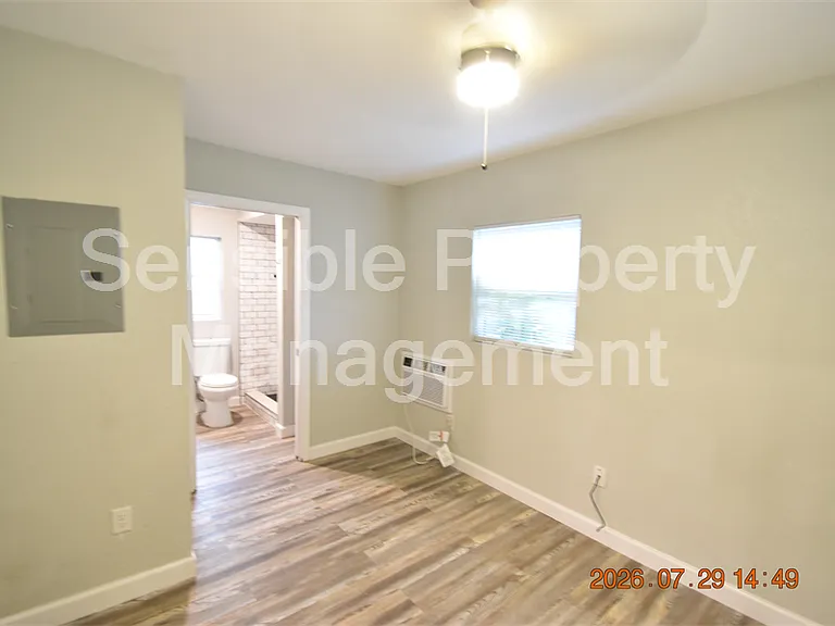 419 Stremma Rd #5 — Photo 9