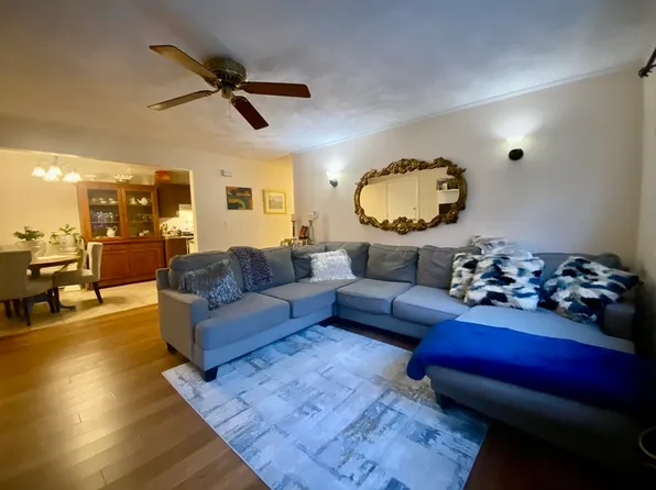 207 Samoset St APT A15, Plymouth, MA 02360