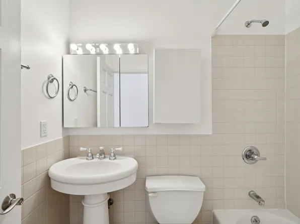 29 East 129th Street image 15 of 17