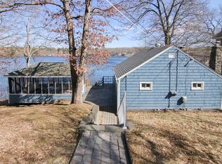 141 Lakeshore Dr, Blackstone, MA 01504