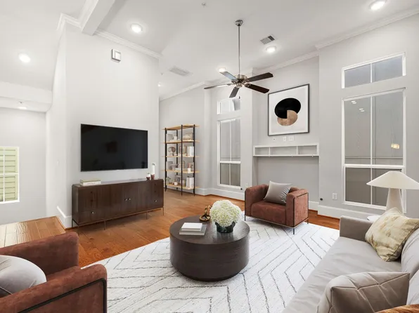 2022 Sabine St, Houston, TX 77007