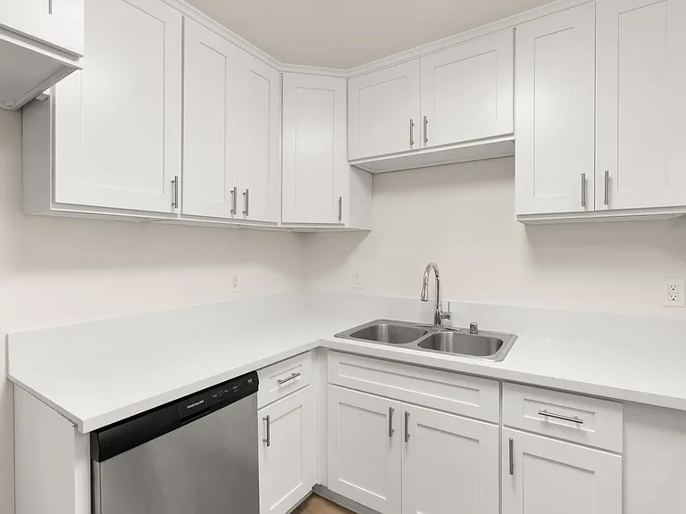 Parkview Palms Apartments- Riverside, CA — Photo 46