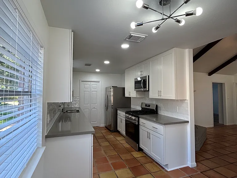 Lots of cabinets