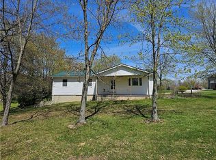 205 W Maple St, Westfield, IL 62474