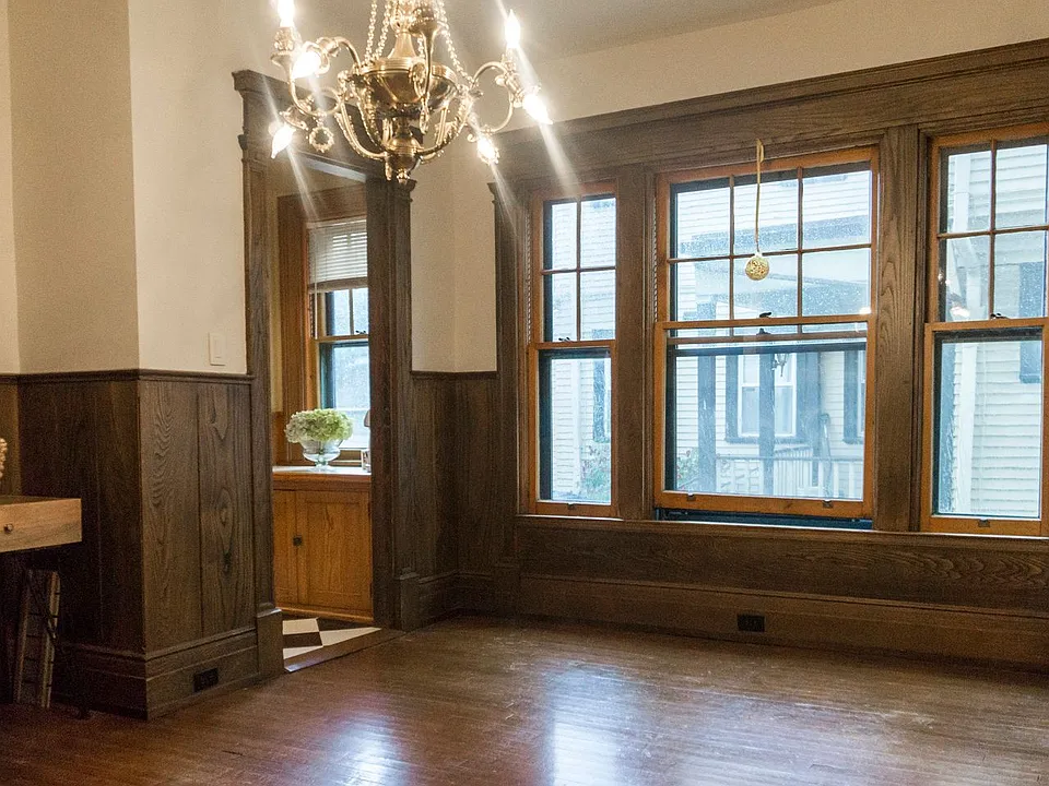 733 West Delavan