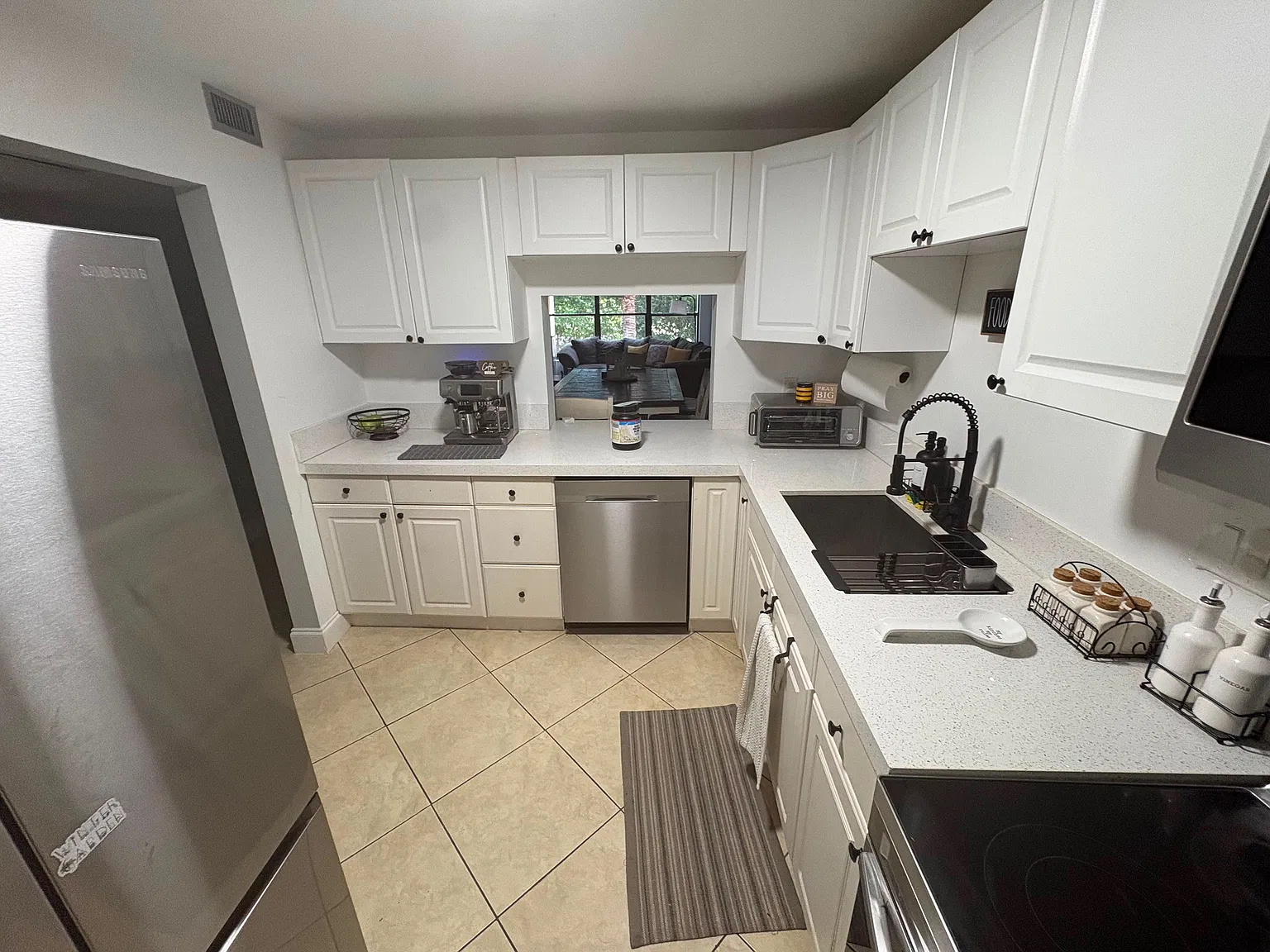 2 bed, 1100 sqft, $1,950 — Photo 2