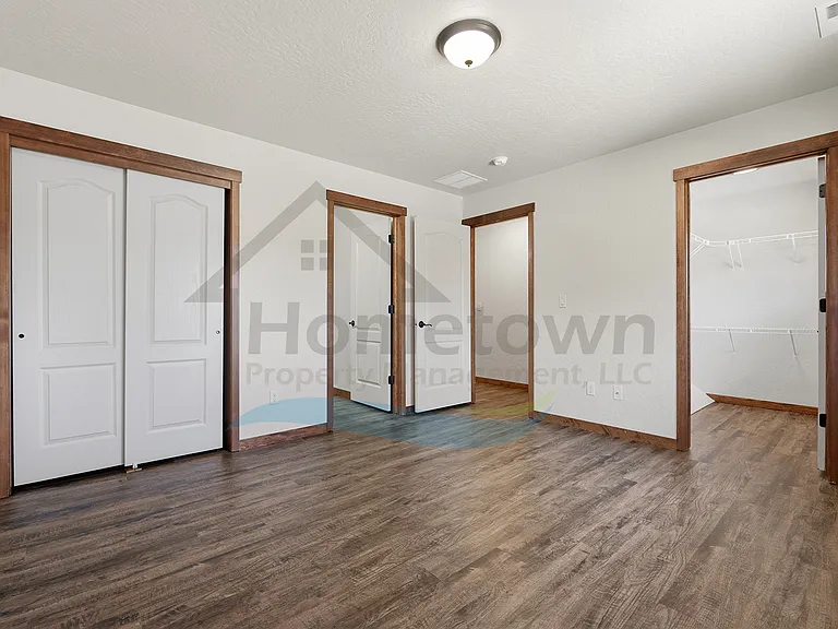 1622 E 3rd Ave #1 — Photo 4