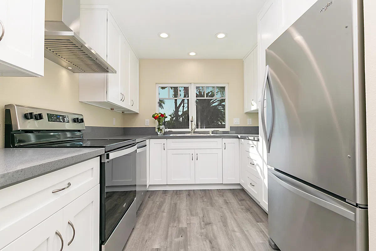 2 bed, 750 sqft, $2,900 — Photo 1