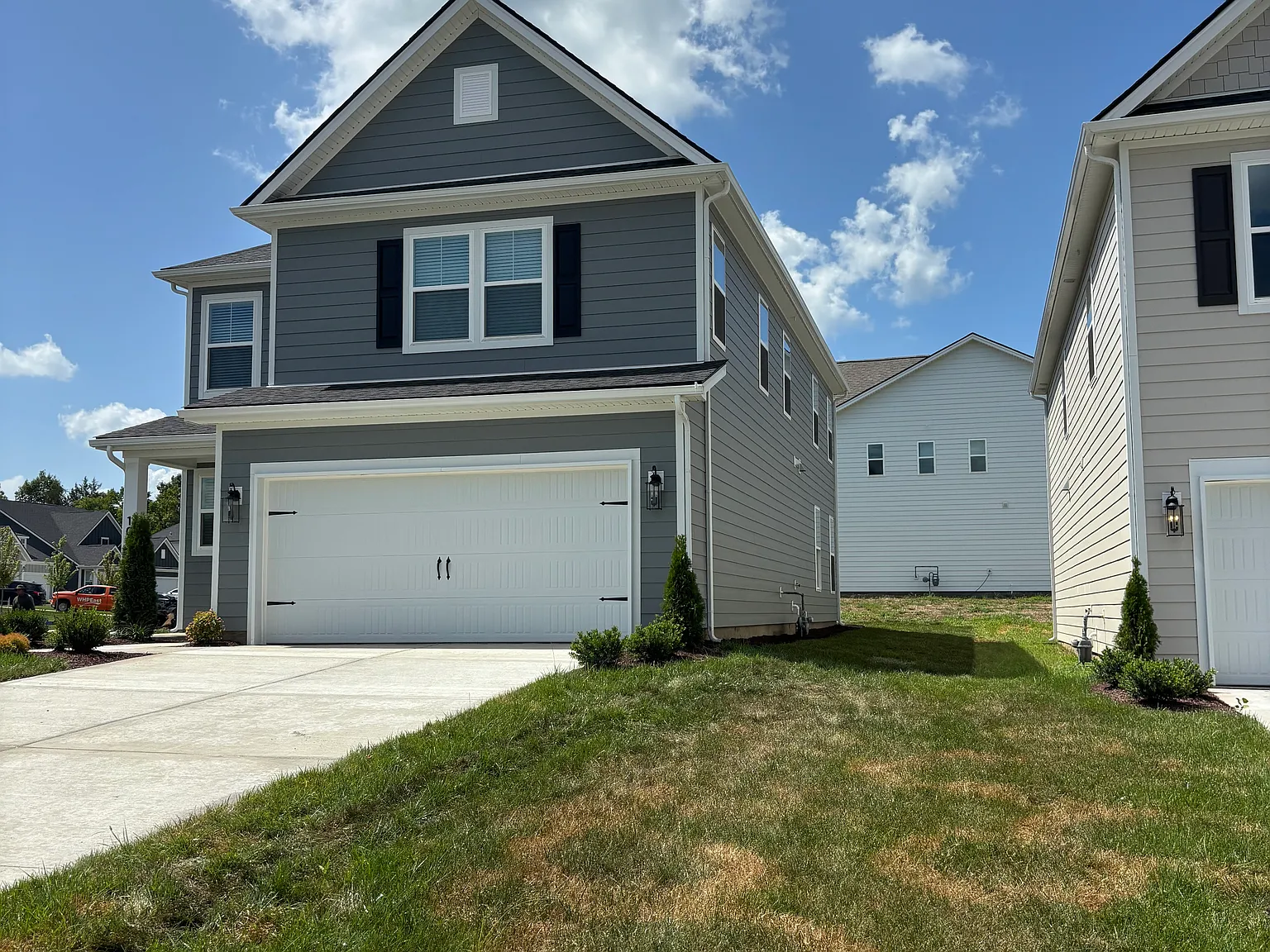 4 bed, 3.5 bath, 2459 sqft, $2,850 — Photo 3