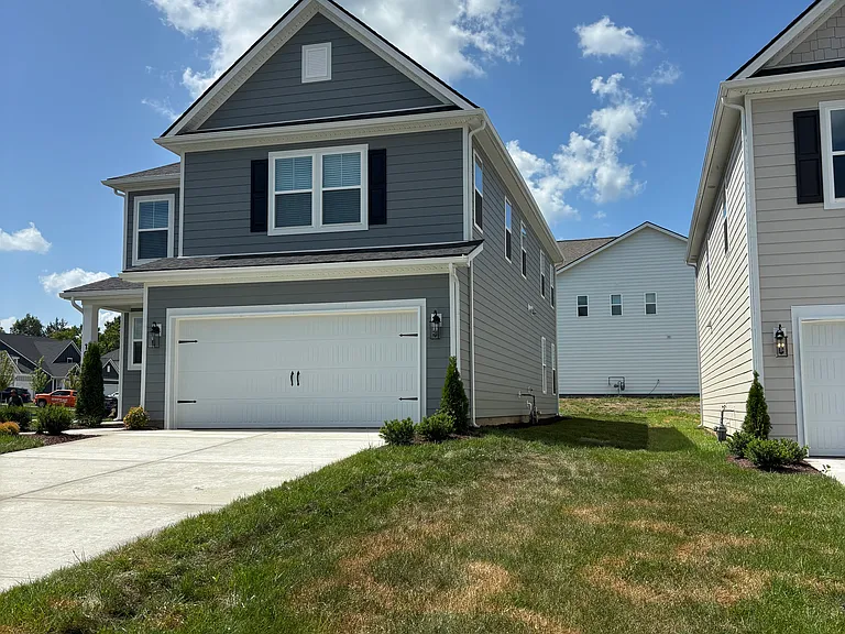 1008 Timothy Ln — Photo 3