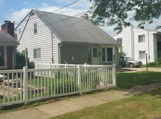 1130 Madrid Dr, Akron, OH 44313