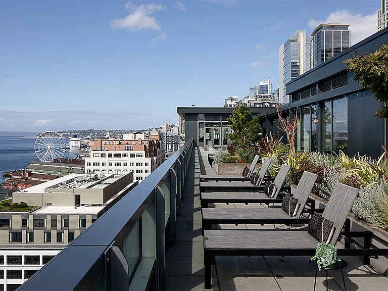 Apartment community rooftop deck at Griffis Seattle Waterfront in Seattle, Washington.