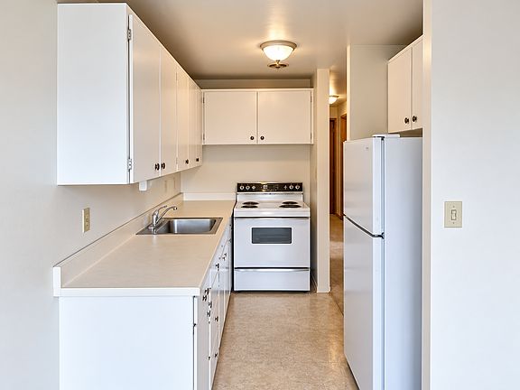 4th image of 2655 14th Ave W APT 307
