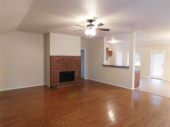 3rd image of 9801 Nixon Dr