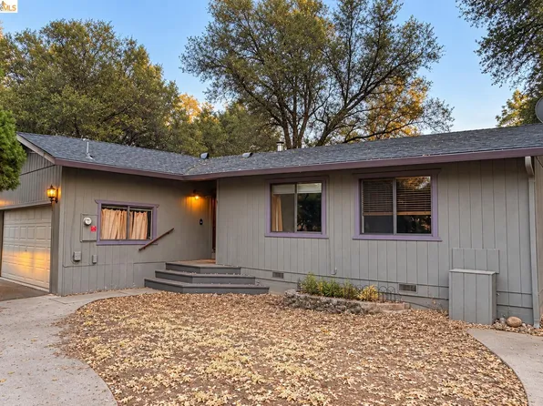 20663 Ferretti Rd, Groveland, CA 95321