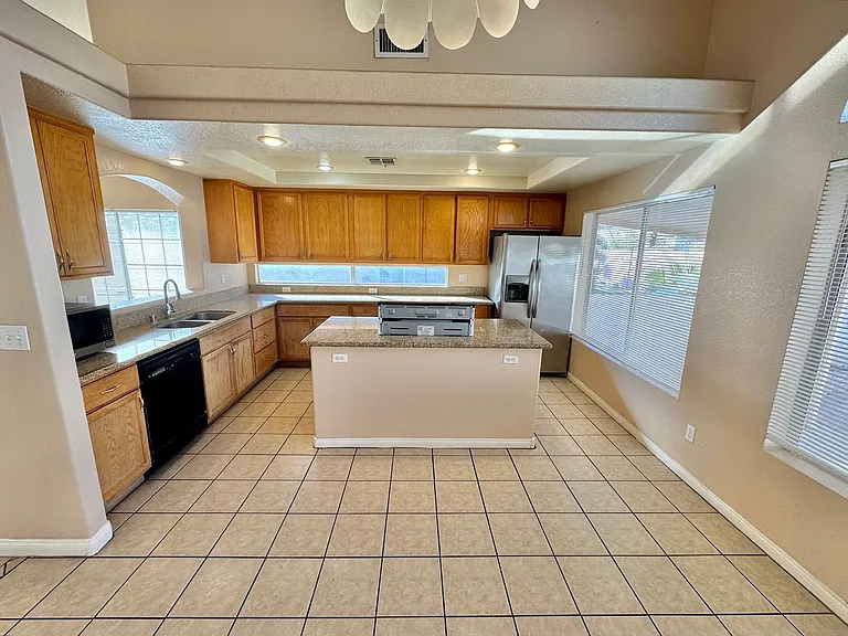 2514 Quail Canyon Ave — Photo 6