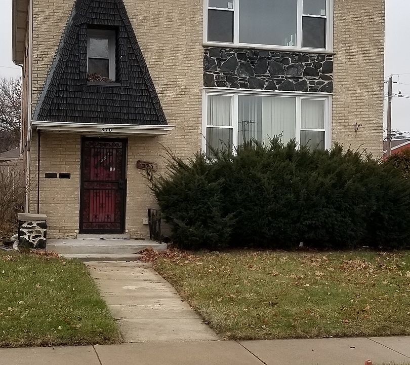 1st image of 370 Prairie Ave