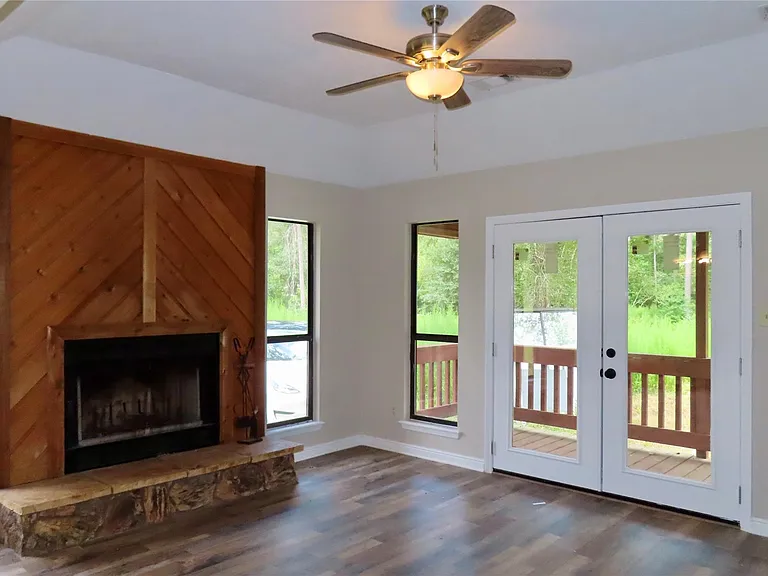 31311 Walnut Creek Rd — Photo 2