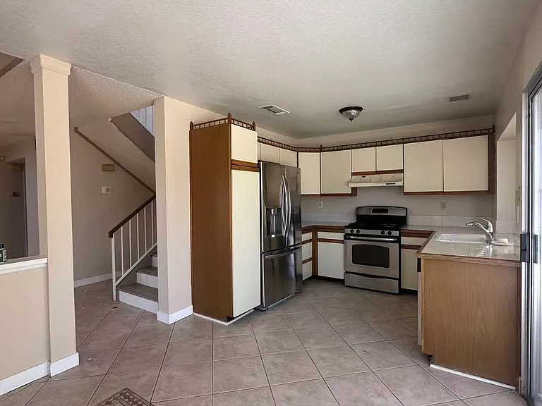 11110 Debra Way — Photo 4