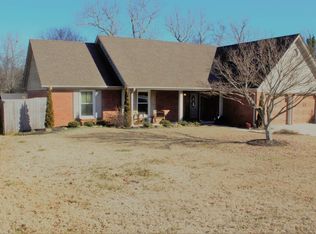 233 Oakview Cir, Killen, AL 35645