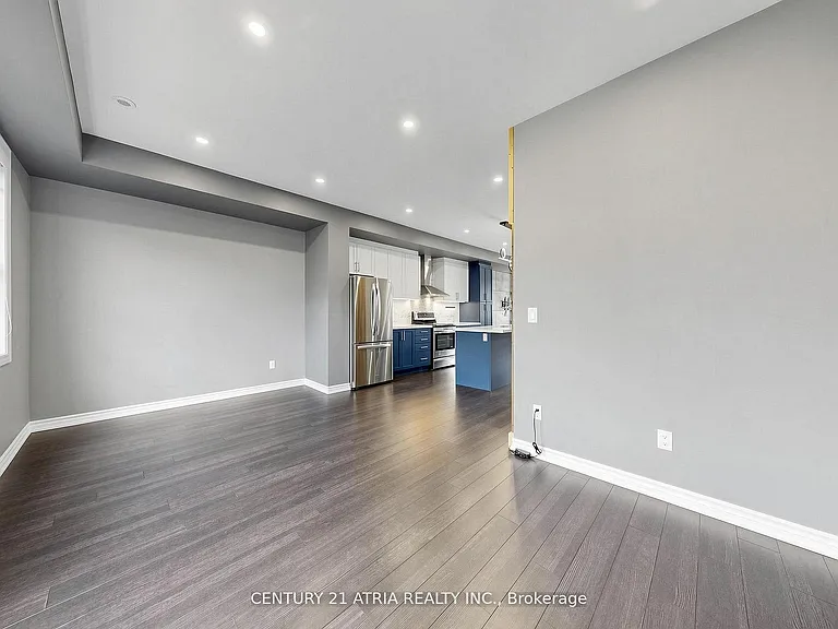 79 Boadway Cres — Photo 23