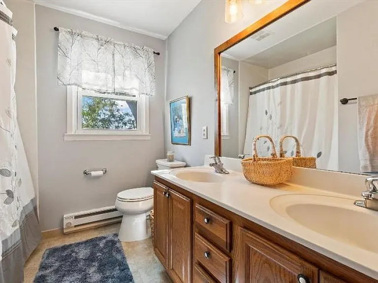 1023 Lexington Dr — Photo 13