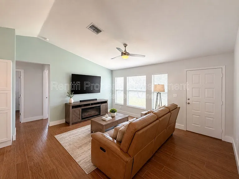 1309 SE 37th Ter — Photo 5