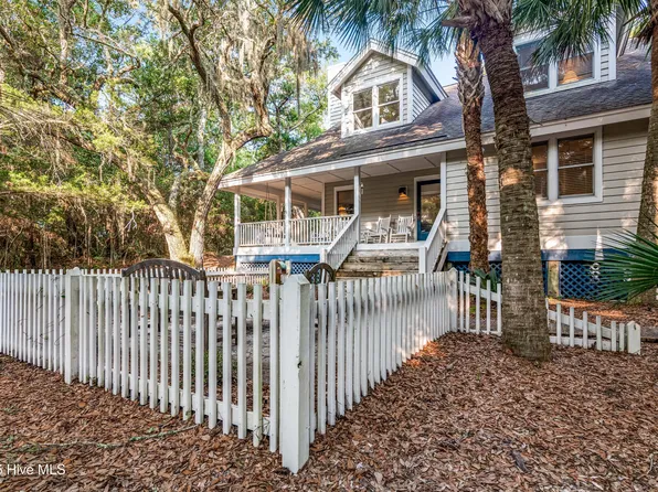 20 Fort Holmes Trail, Bald Head Island, NC 28461