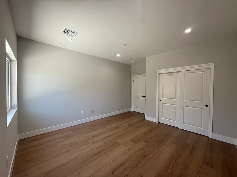 3047 Frazier St — Photo 12