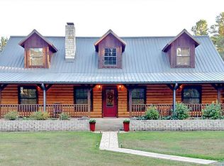 240 County Road 2111, Hooks, TX 75561