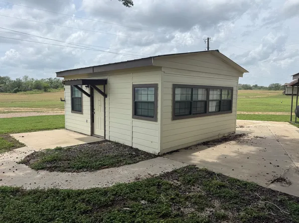 3343 County Road 108 #8, Gonzales, TX 78629