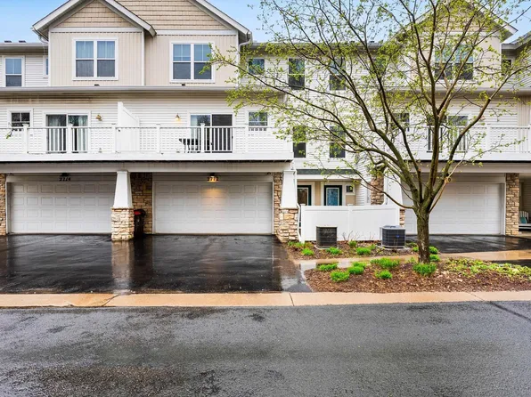 2712 New Century Pl E, Maplewood, MN 55119
