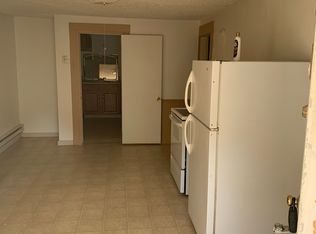 47 Gilbert St, Derby, CT 06418