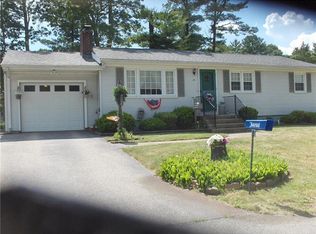 30 Pine River Dr, North Kingstown, RI 02852