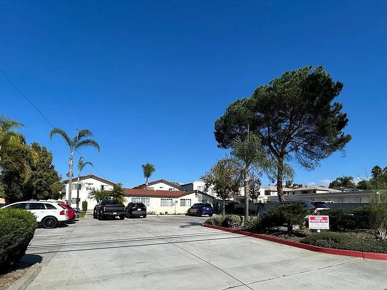 948 E Chase Ave #H — Photo 14