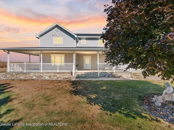 10989 E Pleasant Valley Rd, Shepherd, MI 48883