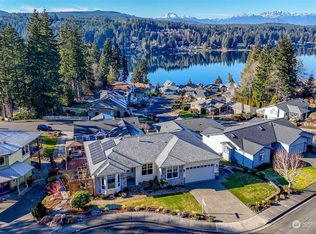 6086 Kingfisher Ct, Bremerton, WA