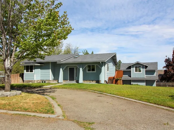 1204 12th St, Benton City, WA 99320