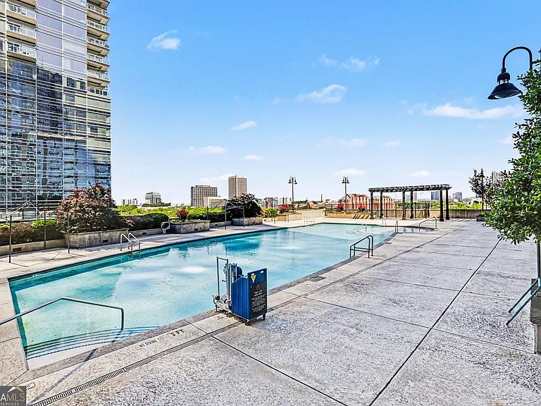 400 W Peachtree St NW #1610 — Photo 15