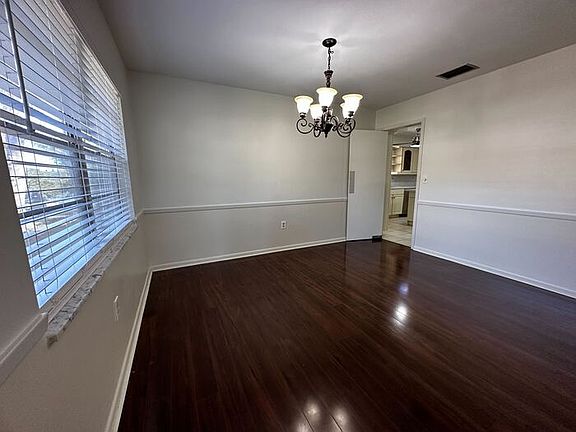 5th image of 110 S Lake Florence Dr