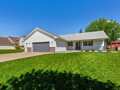 425 Hazeltine Pl NE, Owatonna, MN, 55060