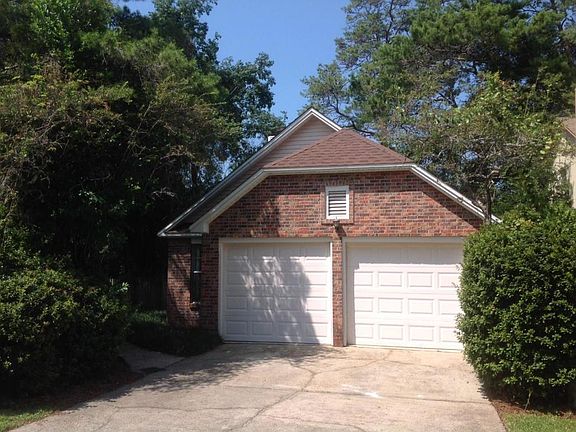 3rd image of 101 Parkwood Dr