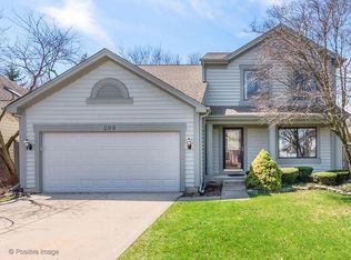 208 Seneca Trl, Bloomingdale, IL 60108