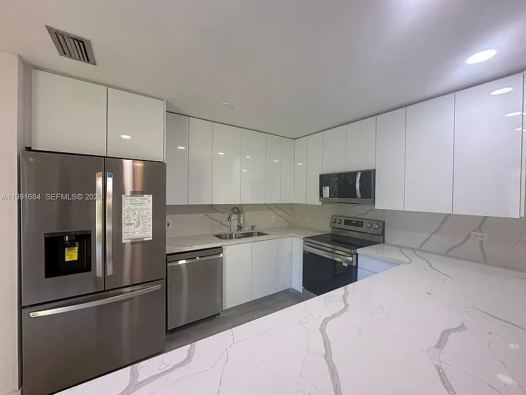 3755 Oak Ave — Photo 7