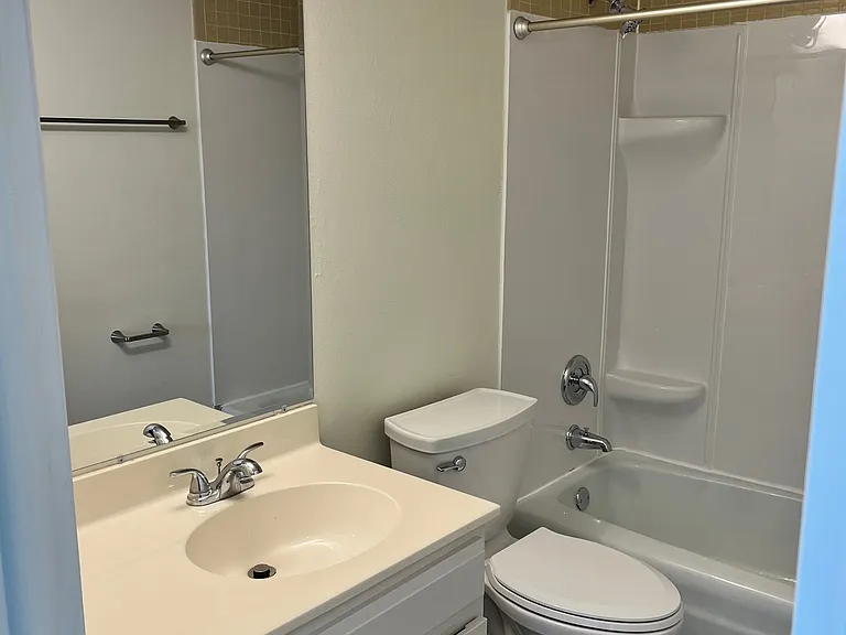 650 E Lincoln Ave — Photo 12
