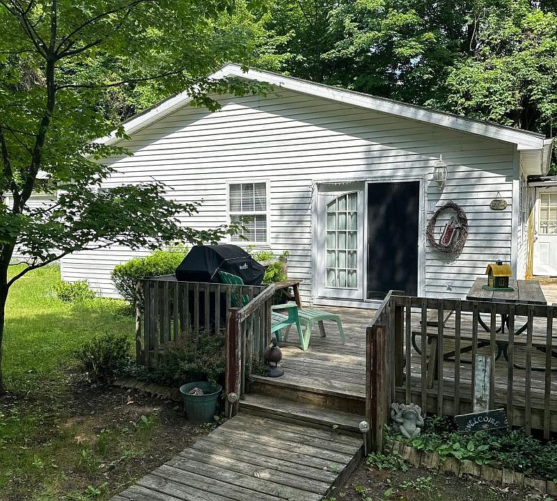 1st image of 4820 Morse Dr